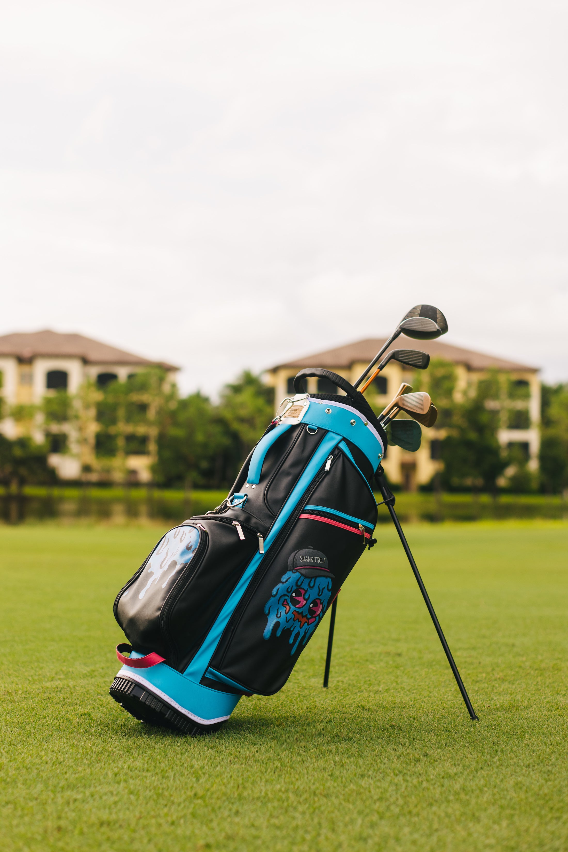 PRE ORDER BLOBERT GOLF BAG LIMITED EDITION